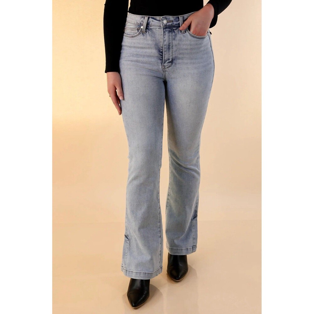 Judy Blue Slim Bootcut Jeans Womens 18W High Rise Light Wash Stretch NWT